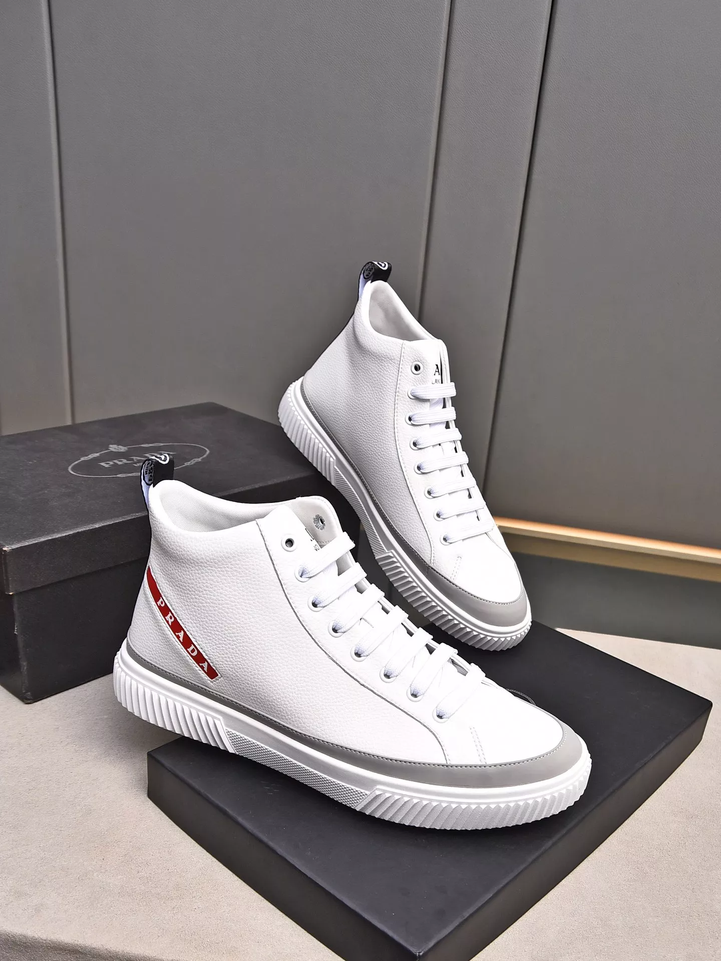 prada high top chaussures pour homme s_12742a43